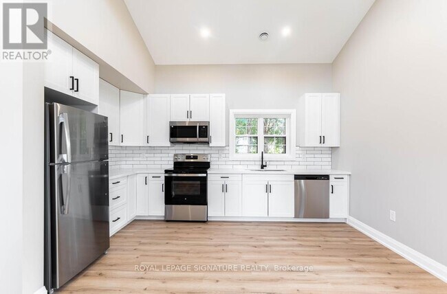 Photo - 309 Cranbrook Dr