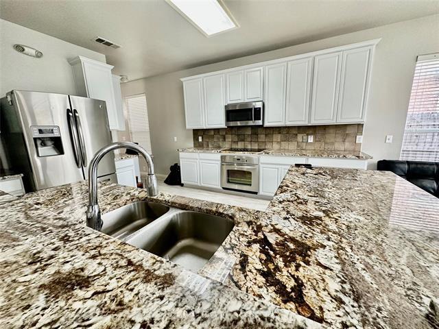 Photo - 211 Nutmeg Ln