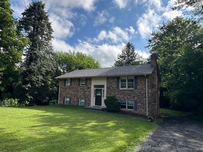 Photo - 706 McBryde Dr