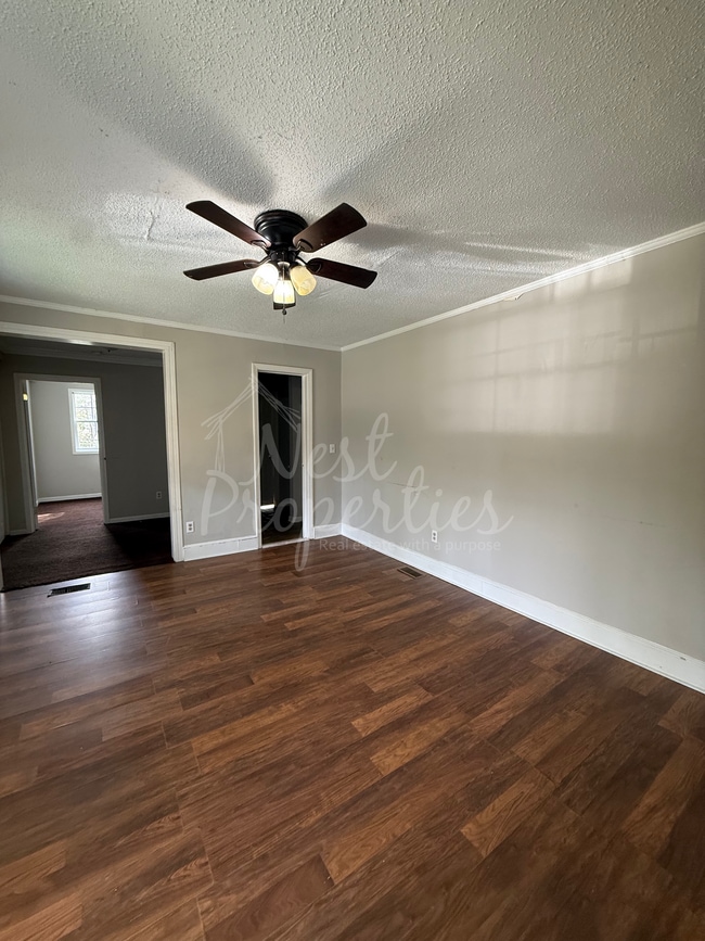 Photo - 1429 Jerome Dr