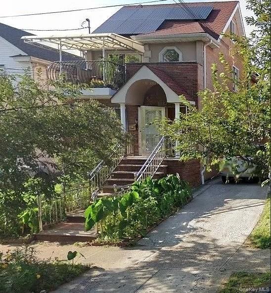 Building Photo - 161-17 85th Ave Unit 1st fl