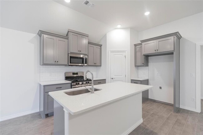 Photo - 1816 Zayden Ln