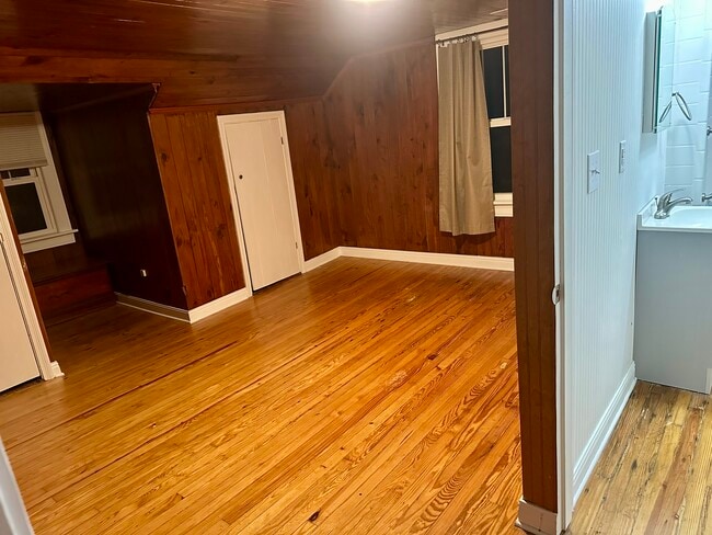 Photo - 326 E Bell St Unit Apt B
