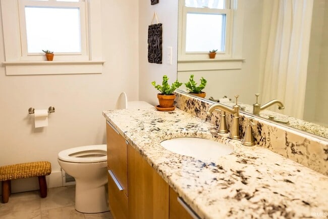 Photo - 5325 S Fairfax Rd