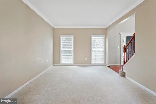 Photo - 319 Morlyn Dr