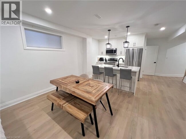 Photo - 31 Colin Crescent