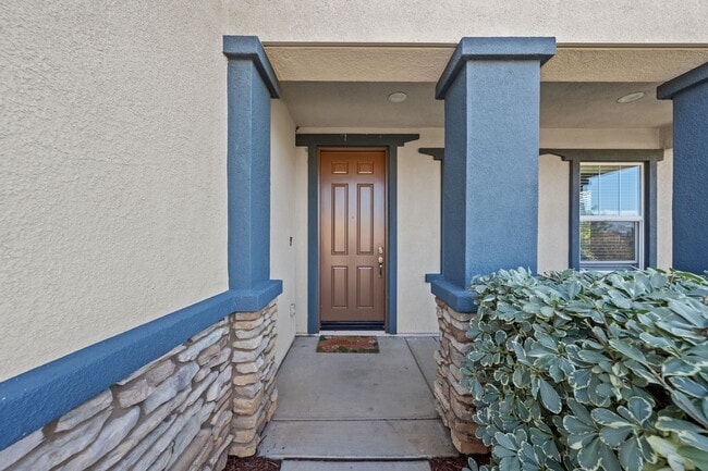 Photo - 34081 Clovis Way