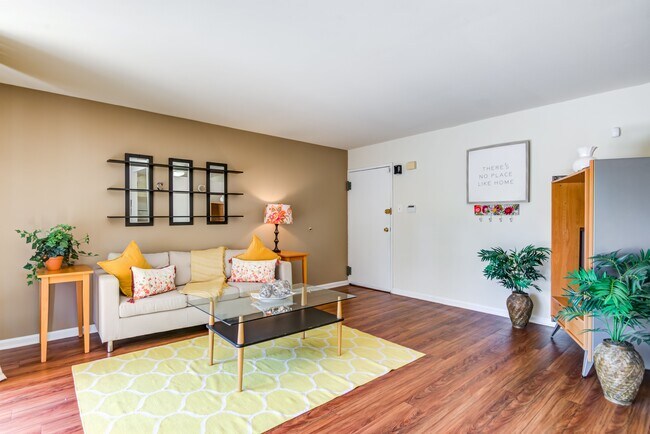 Photo - Capital Crossing