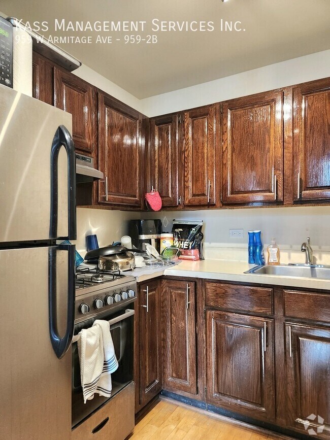 Building Photo - 959 W Armitage Ave Unit 959-2B Rental