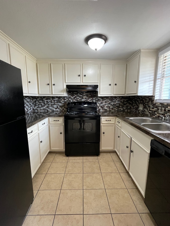 Photo - Angleton Townhomes