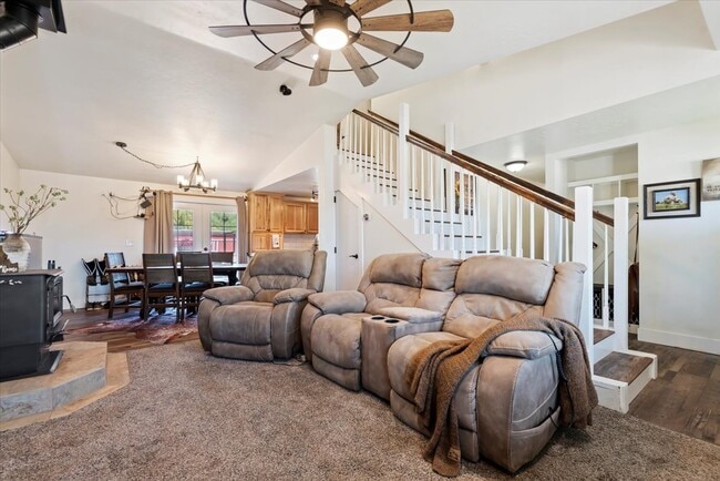 Photo - 15916 Hill Top Cir