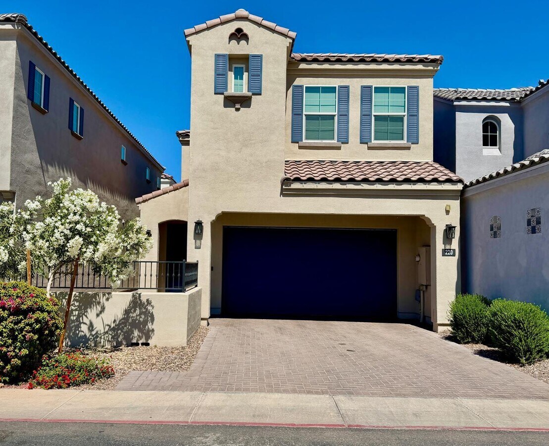 Photo - 220 E Markwood Dr