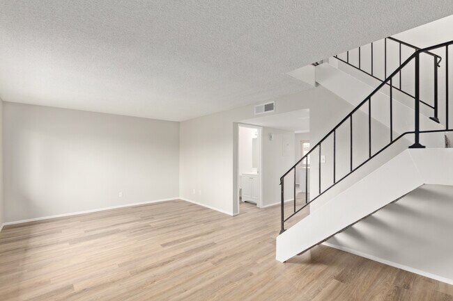 Photo - 4817 W Marlette Ave