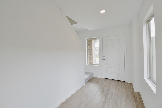 Photo - 18546 Cepagatti Dr