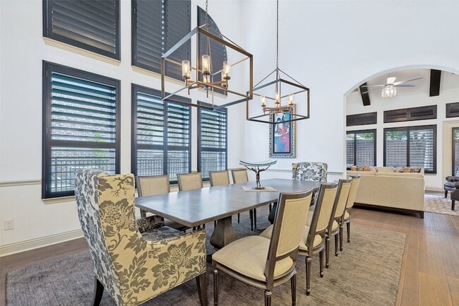 Photo - 2901 Merryglen Ln