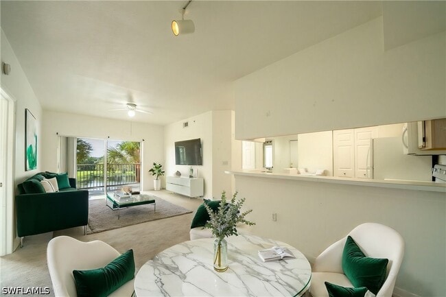Building Photo - 6400 Aragon Way Unit 303