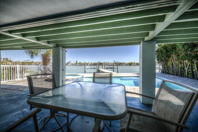 8601 E Bay Dr Unit 3