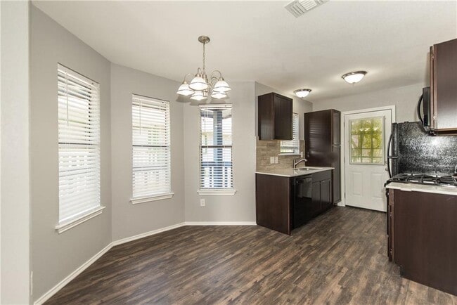 Photo - 1803 Rawhide Dr