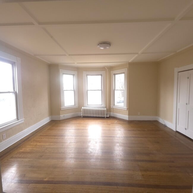 Photo - 121 Northampton Ave