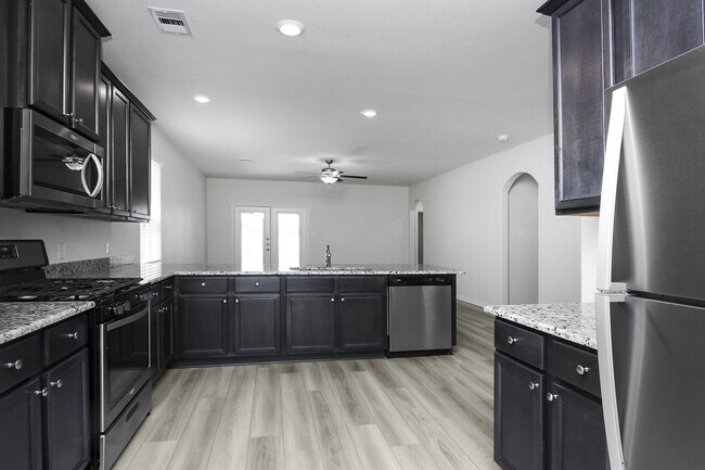 Photo - 444 Lone Rider Dr