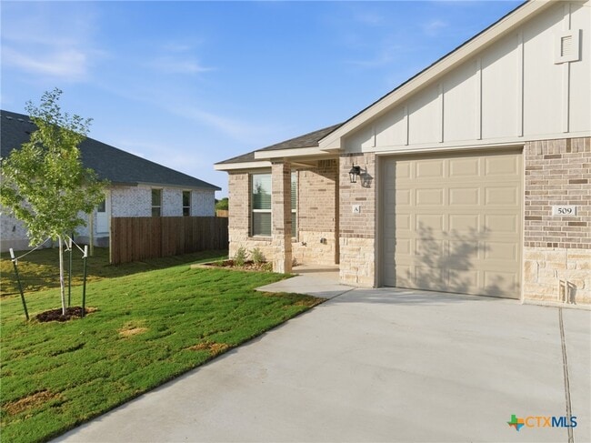 Photo - 509 Adley Ave