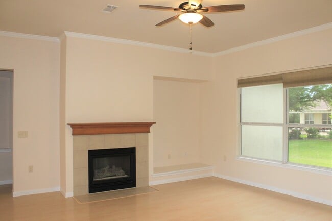 Photo - 103 Hill Country Dr