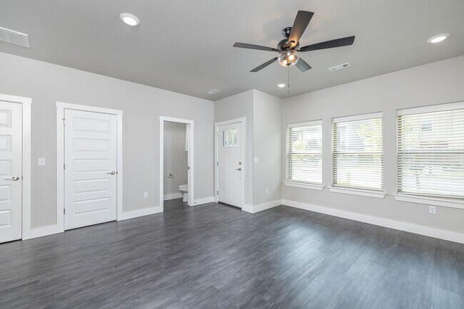 2164 W Million Ln