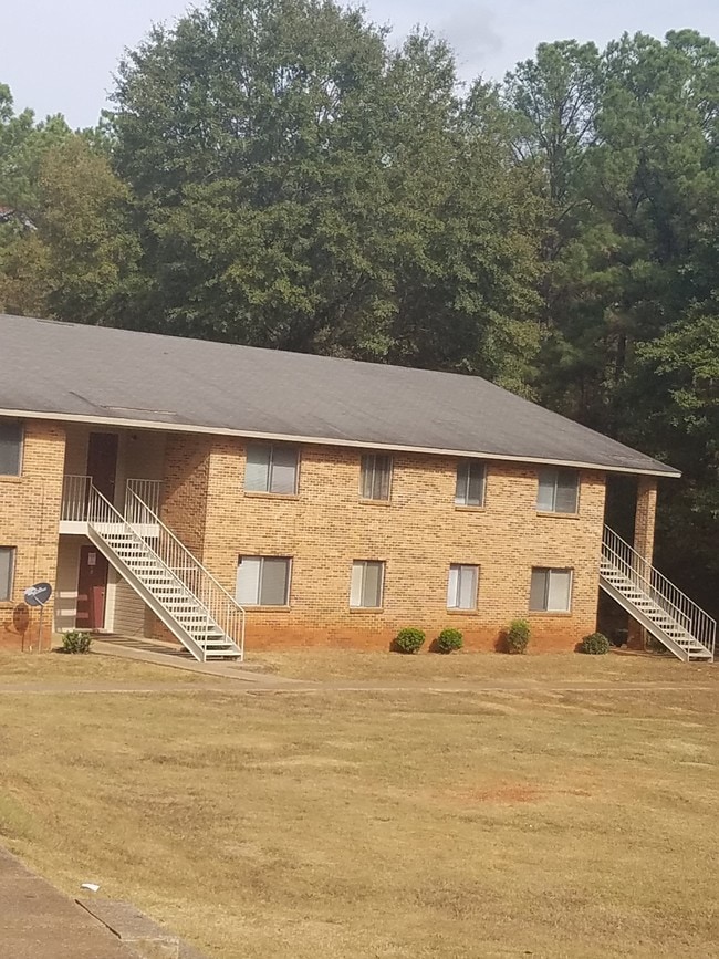 Caring Management - Woodhill Apartments