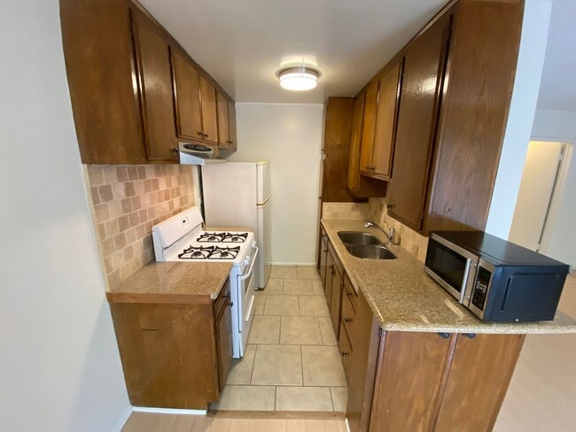 Photo - 3746 S Canfield Ave