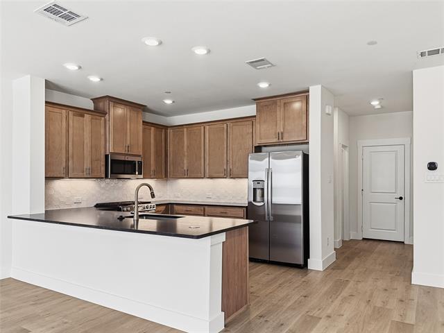 Photo - 2541 Huxley Mews