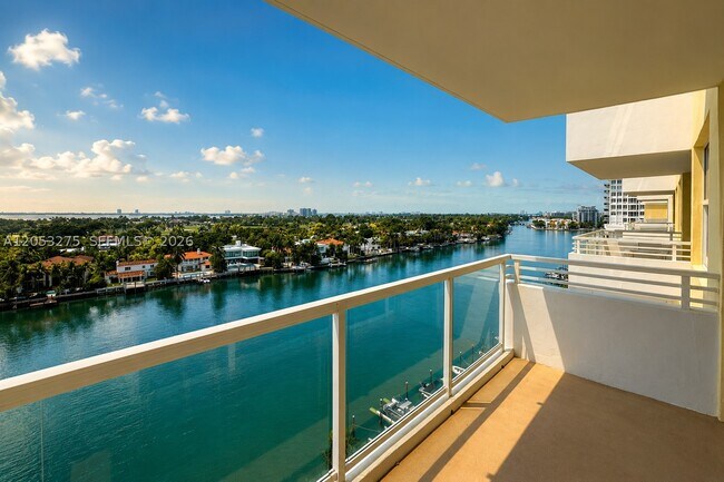 Building Photo - 5600 Collins Ave Unit 11L