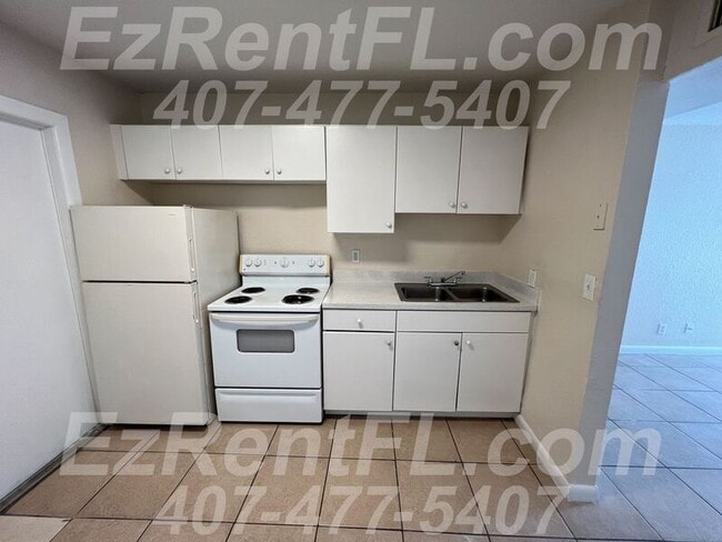 Building Photo - 609 11th St Unit #1