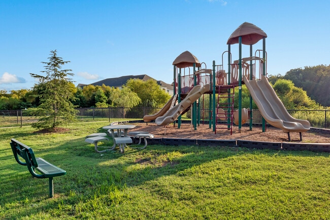 Vista de juegos infantiles privada en la planta baja - Bridford West