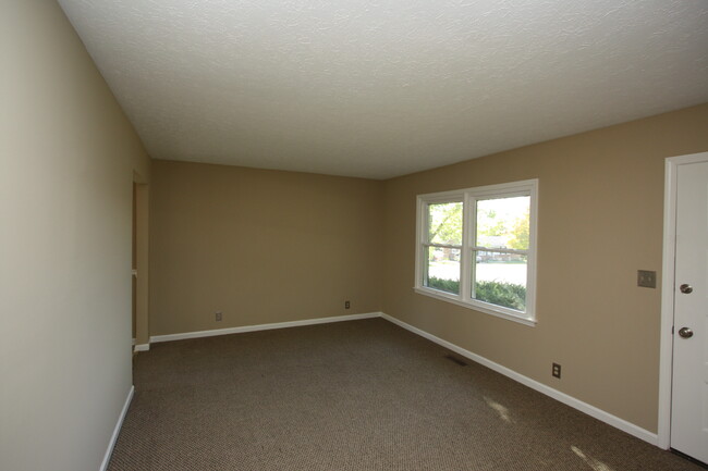 Living Room - 6824 Hillside Drive