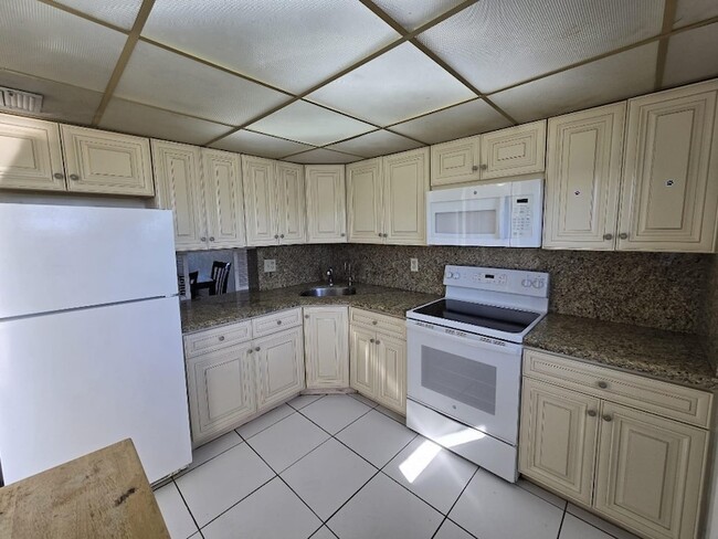 Photo - 5335 NW 10th Ct