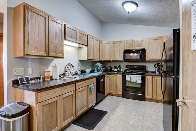 Photo - 1909 Southridge Ave