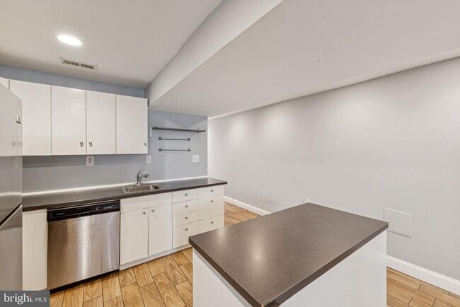 Photo - 1440 Fairmont St NW Unit 1