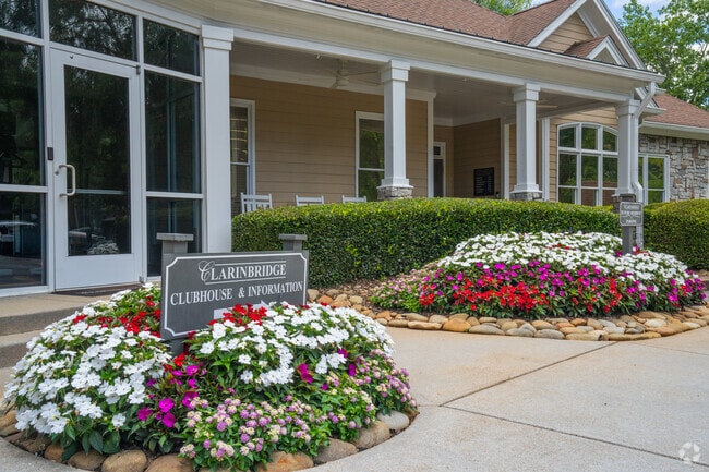Clarinbridge Apartments and Townhomes