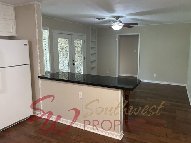 Photo - Lovely 3 bedroom home in established, quiet neighborhood