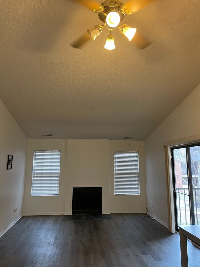 Photo - 2048 N Rand Rd