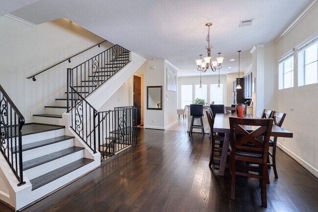 Photo - 904 Patterson St