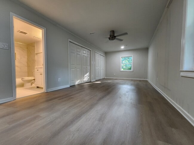 Photo - 17651 Graham St