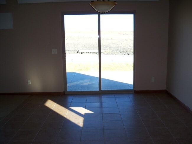 Photo - 2 BED | 2 BATH | DOUBLE GARAGE | TOWNHOME | SOUTH