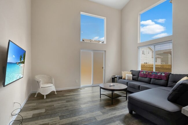 Photo - 10455 Kalama Dr