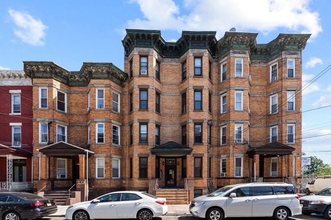 Building Photo - 378 Baldwin Ave Unit 1L Rental