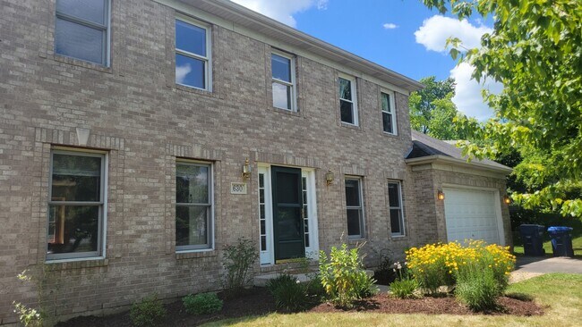 Photo - 630 Maple Ct