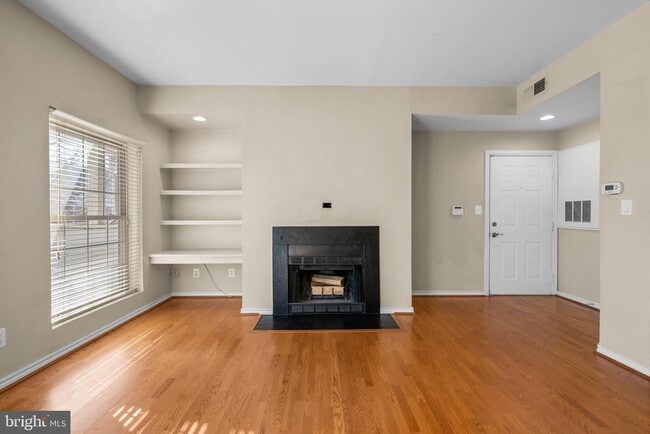 Building Photo - 12151 Penderview Ln Unit 2026
