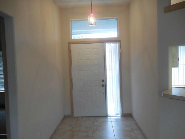 Photo - 2024 Hovington Cir W