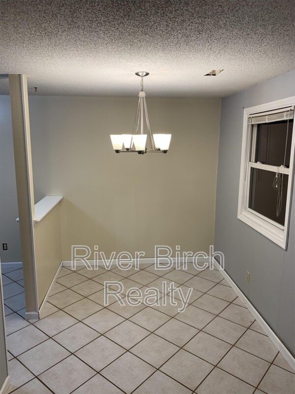 Photo - 425 W Lawrence Ave