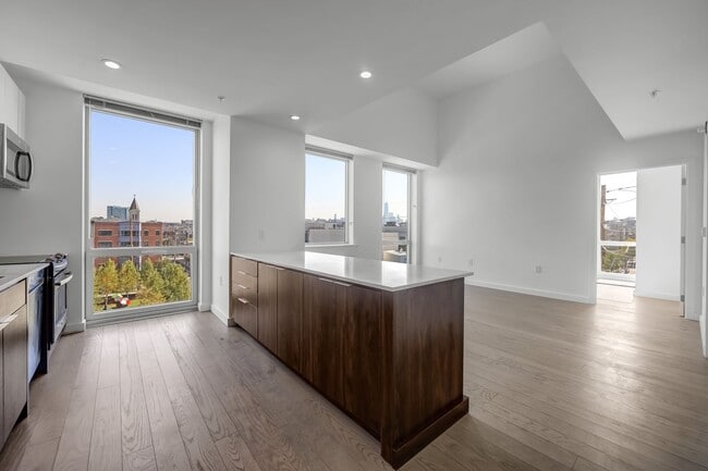 Building Photo - 771 Jackson St Unit 1008